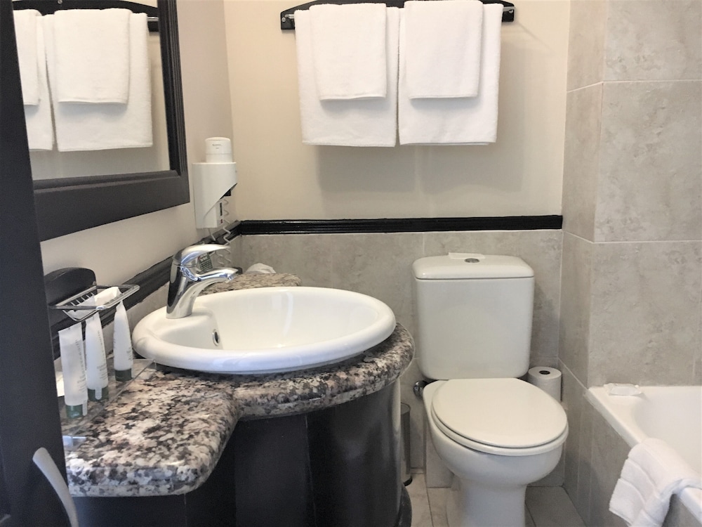 Premier Hotel Cape Town 82/82
