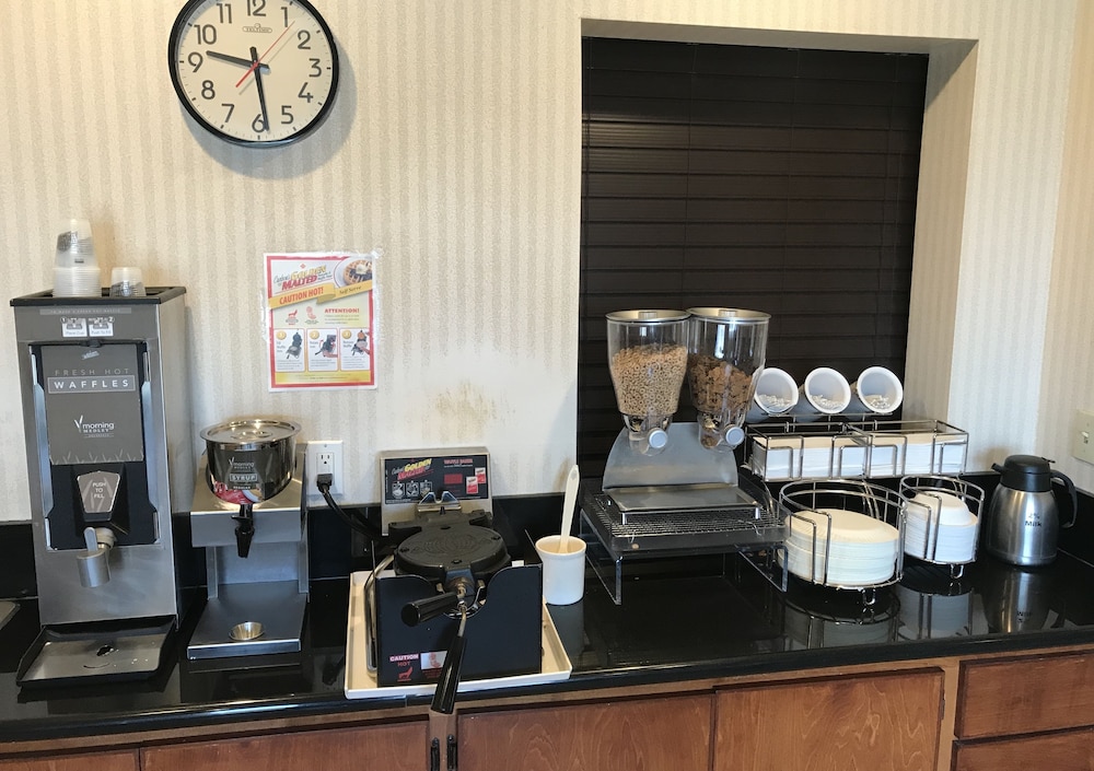 Sleep Inn & Suites Bakersfield North 42/46