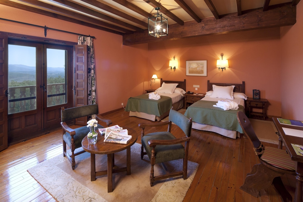Parador De Cervera De Pisuerga 33/69