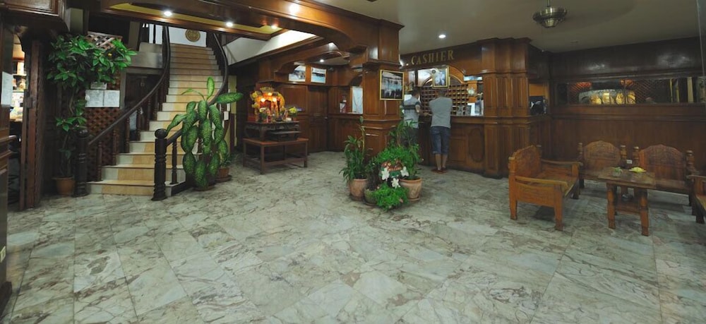 Marina Inn Pattaya 6/16