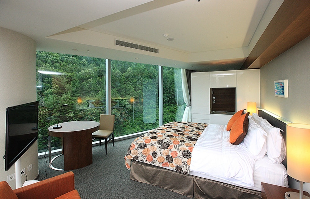 High1 Grand Hotel Convention Tower 28/64