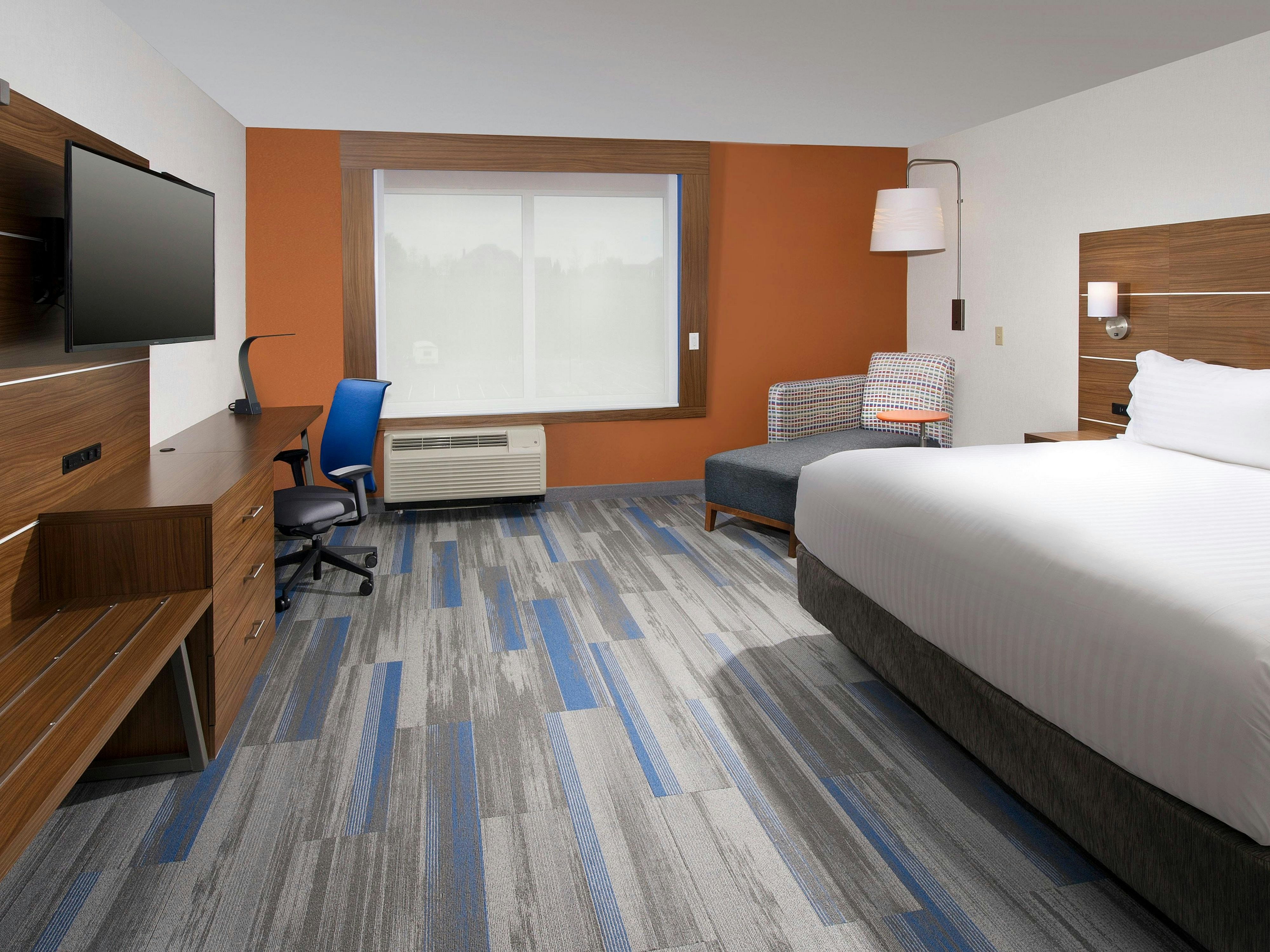 Holiday Inn Express & Suites Memphis Arpt Elvis Presley Blv 18/53