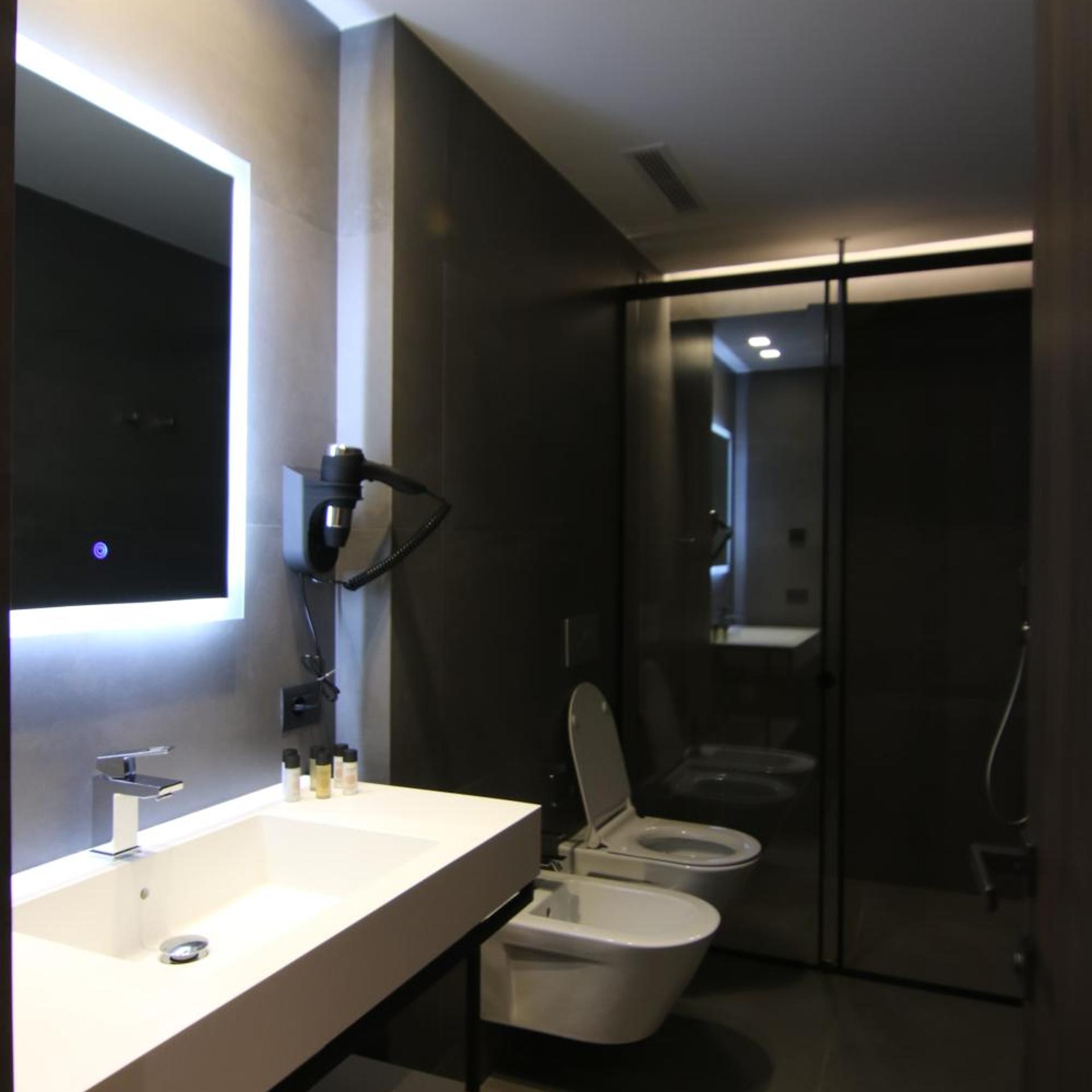 Adelar Hotel Tirana 56/60