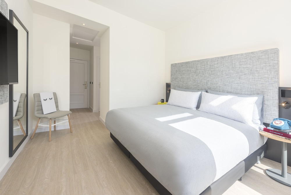 Connecting, Innside, Studio, King Bed, with View, Sofa