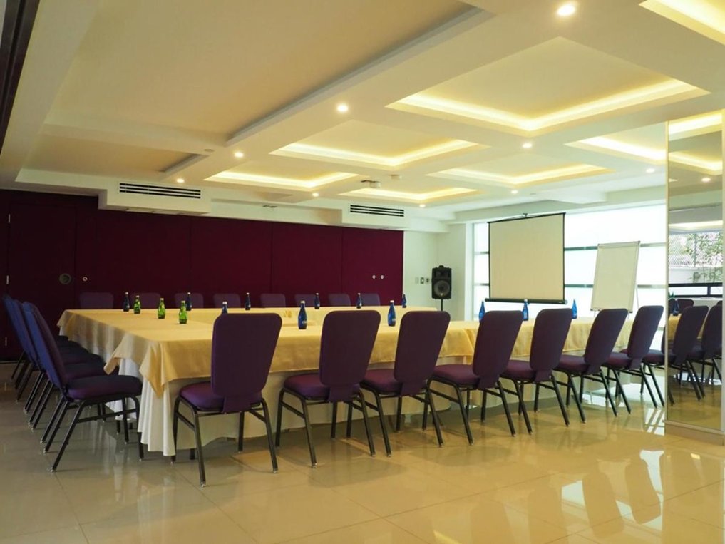 Hotel Marbella 54/57