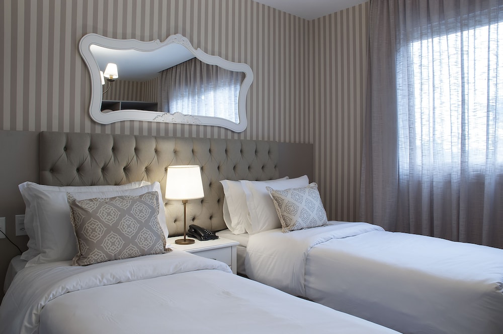 CLASSIC, FRENCH BED