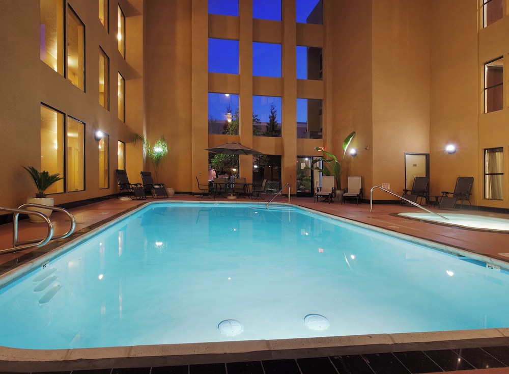 Holiday Inn Express Union City(San Jose) 46/59