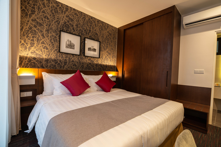 2 Bedrooms, East, Premium, Suite