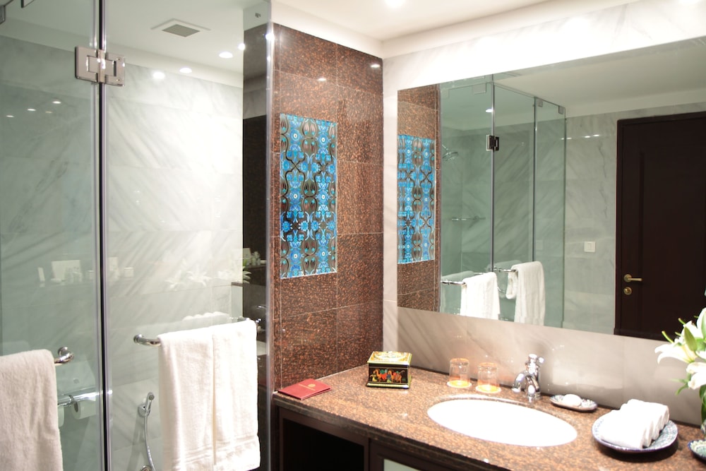 DUSHANBE SERENA HOTEL 13/70