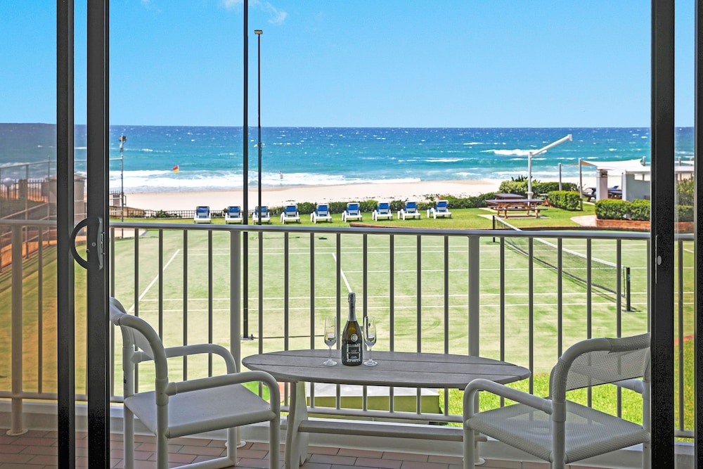 Breakers North Absolute Beach 32/79