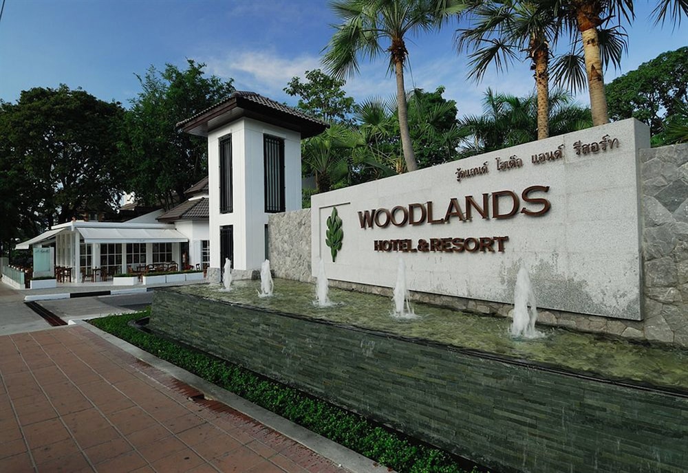 Woodlands Hotel And Resort 4/65