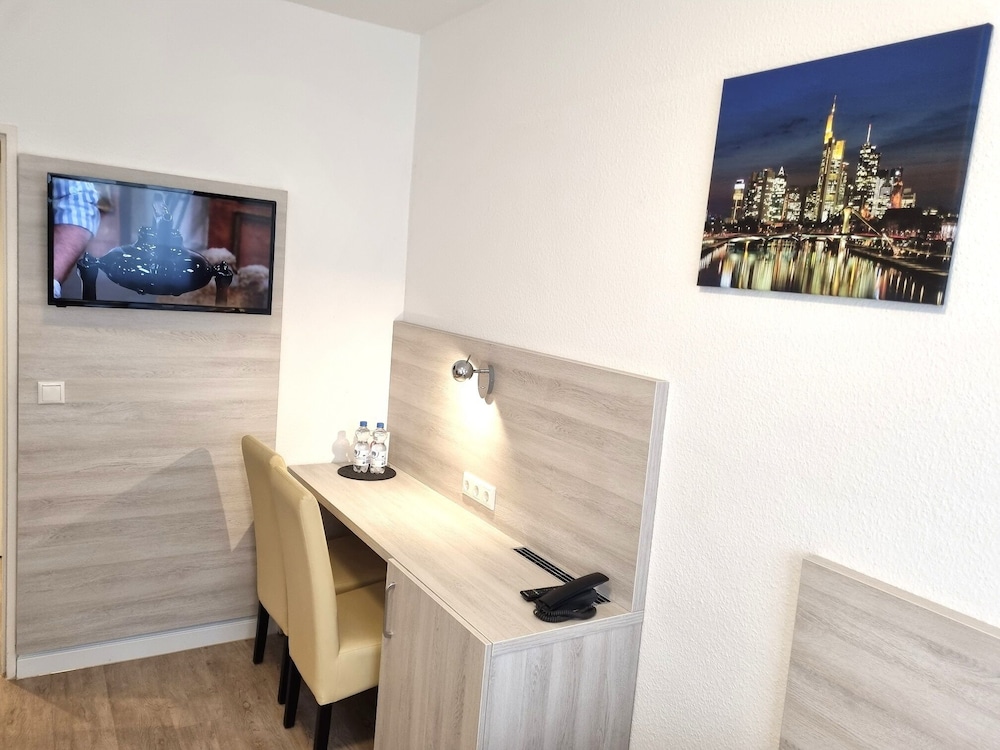 Adler Hotel Frankfurt 41/50