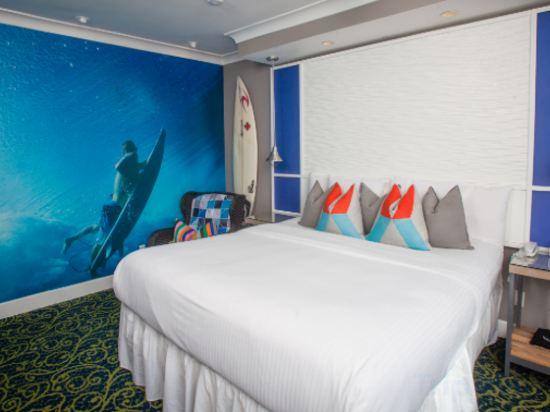 Surf, House