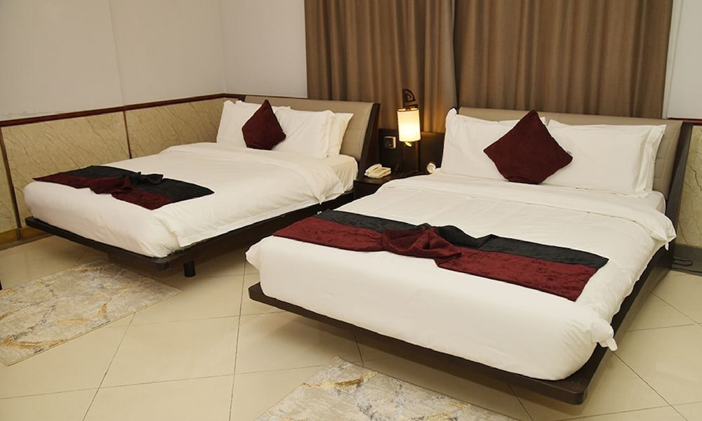 Great Wall Hotel 4/23