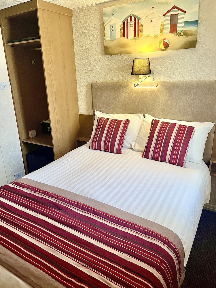Clifton Court Metro Hotel 15/50
