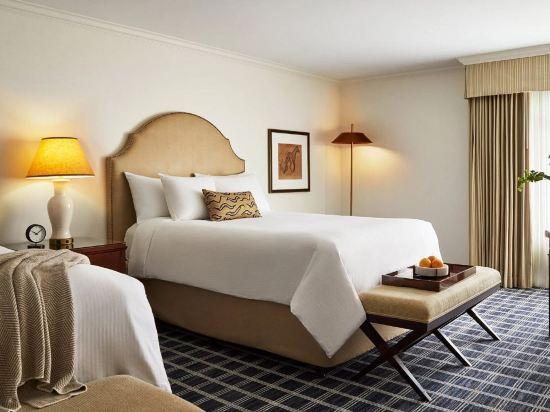 Courtyard, 2 Queen Beds, Accessible