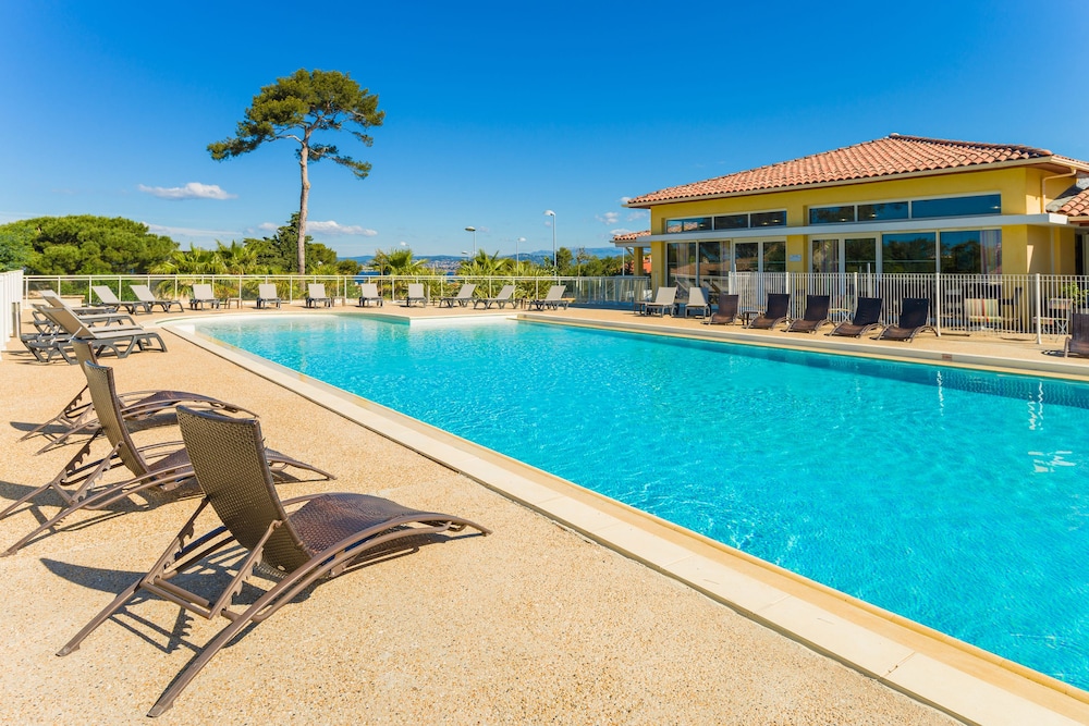 Lagrange Vacances Les Terrasses Des Embiez 24/29