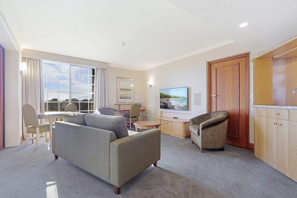 Country Club Tasmania 48/67