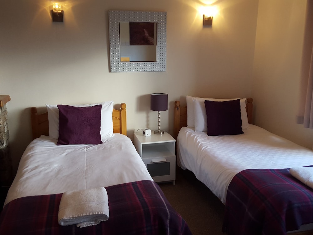 Carn Mhor Bed and Breakfast 12/50