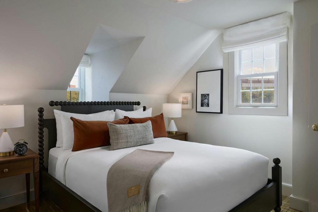 1 Bedroom, Colonial, Home, Suite, Queen Bed, Sofa, High Floor