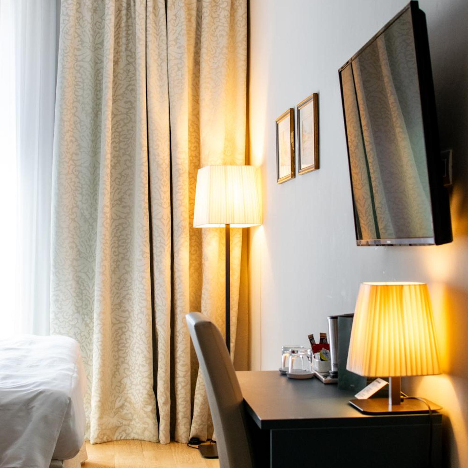 Hotel Du Lac 18/50