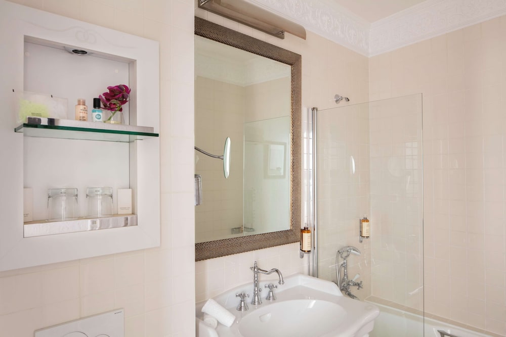 Le 123 Elysees Astotel 46/50