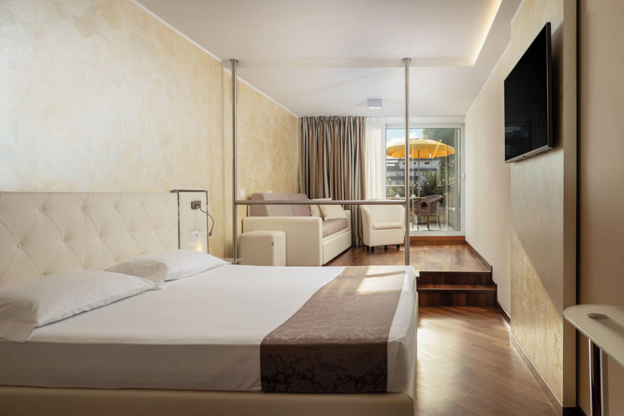 Room, Triple, Terrace