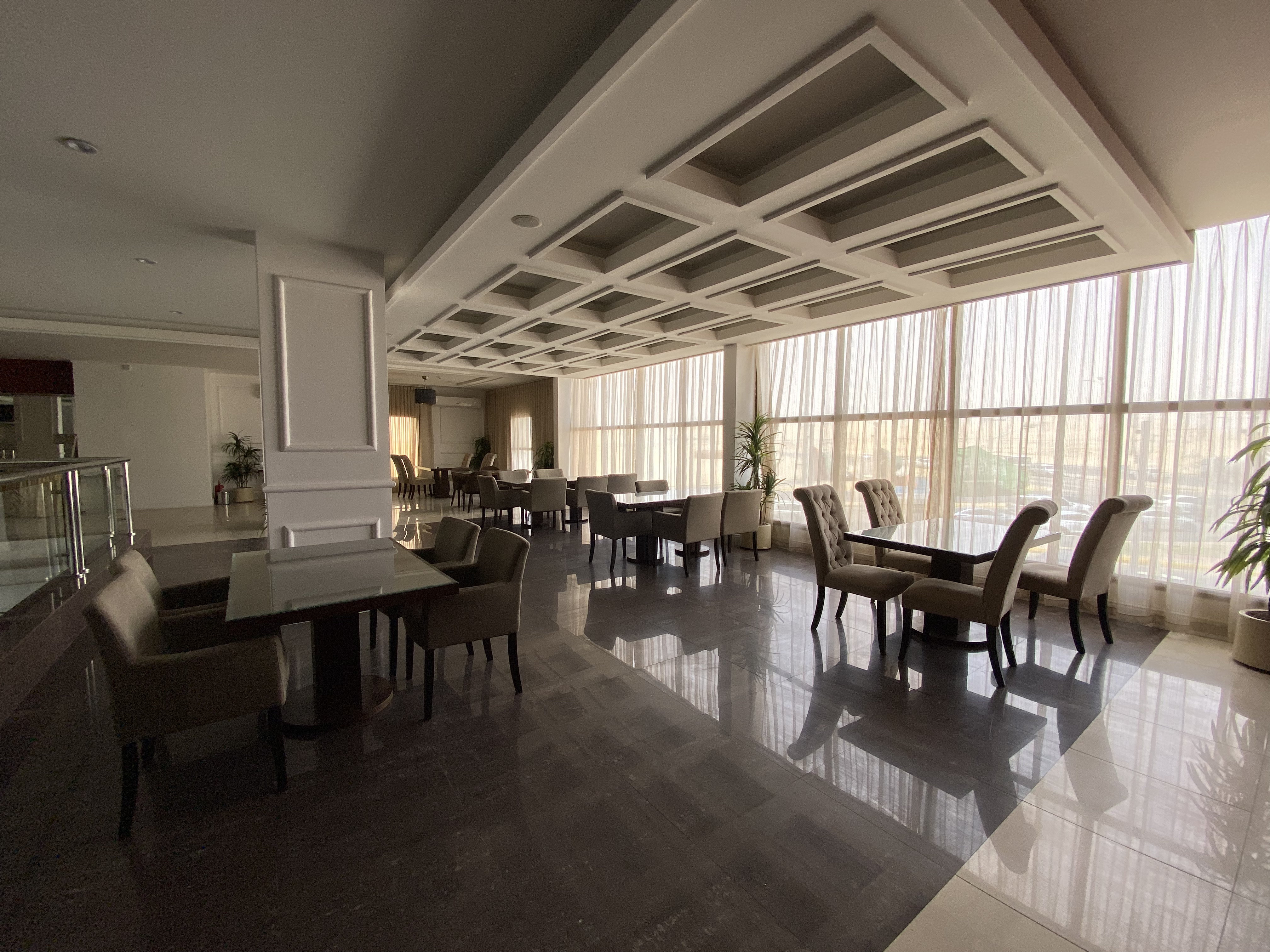 فندق تربل تري(Triple Tree Hotel) 48/50