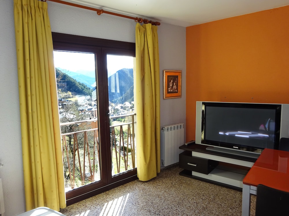 APARTAMENTOS ARINSAL 3000 38/58