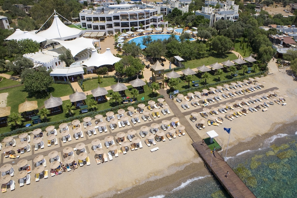 Latanya Park Resort 33/41