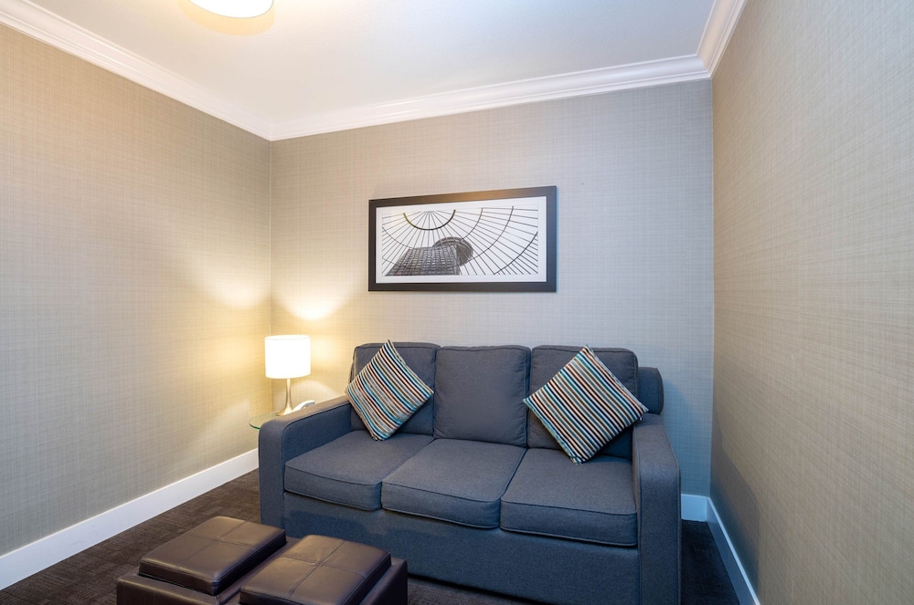 Sandman Hotel Vancouver Airport 26/38