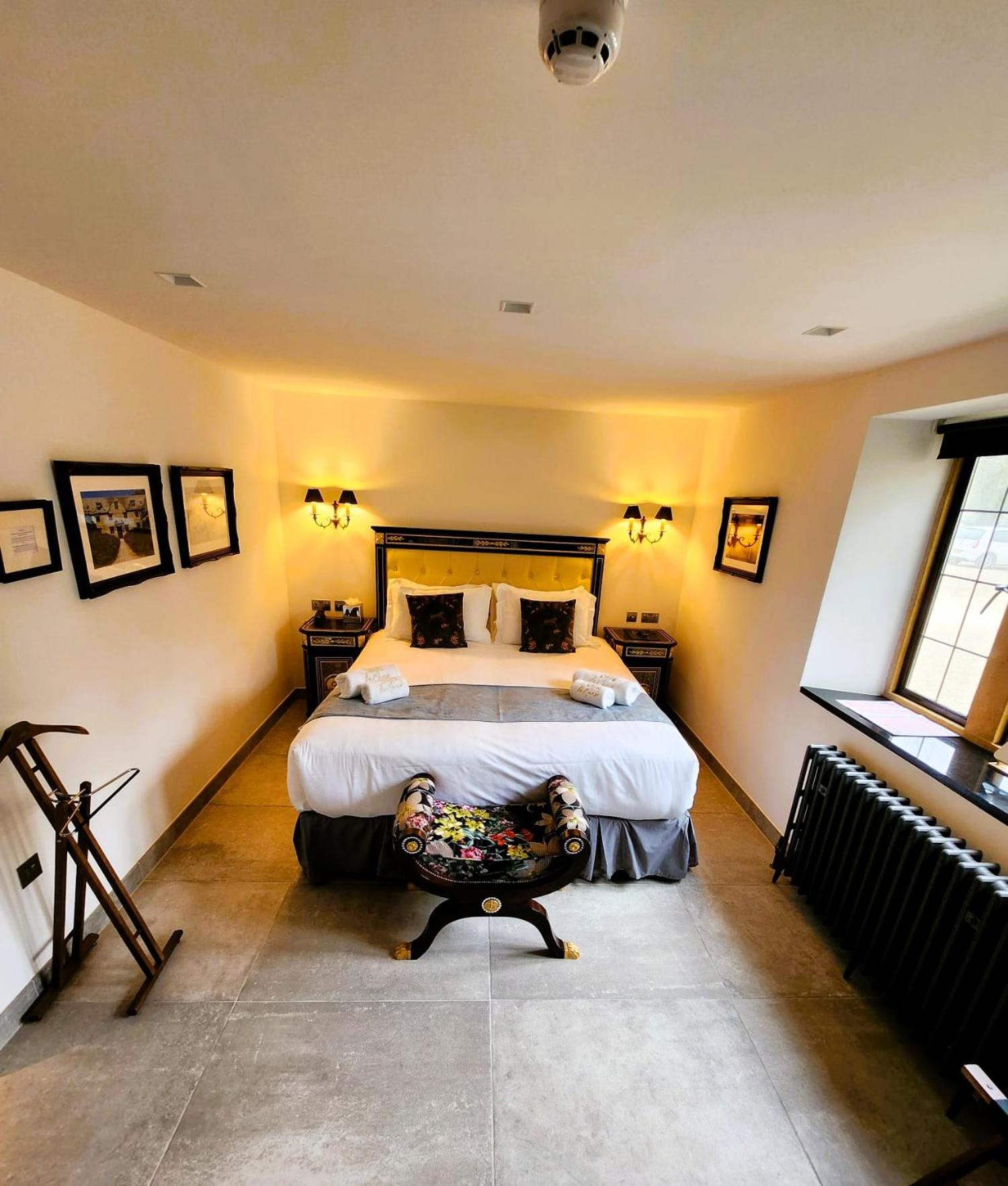 House, Double or Twin Bed