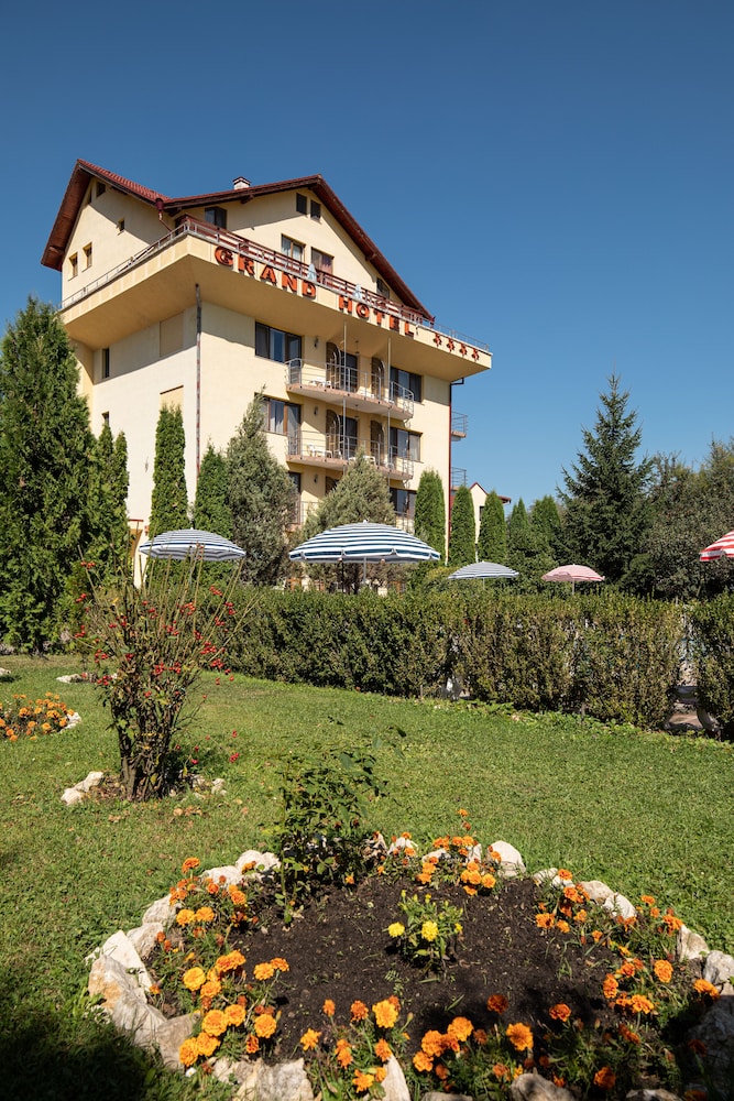 Grand Hotel 55/57