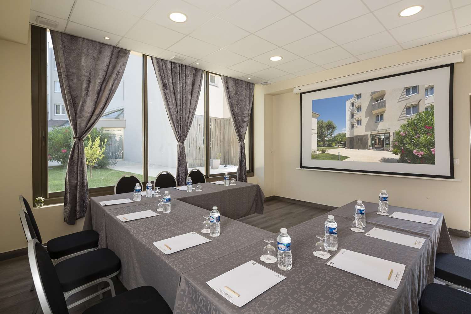 Best Western Plus Elixir Grasse 26/33