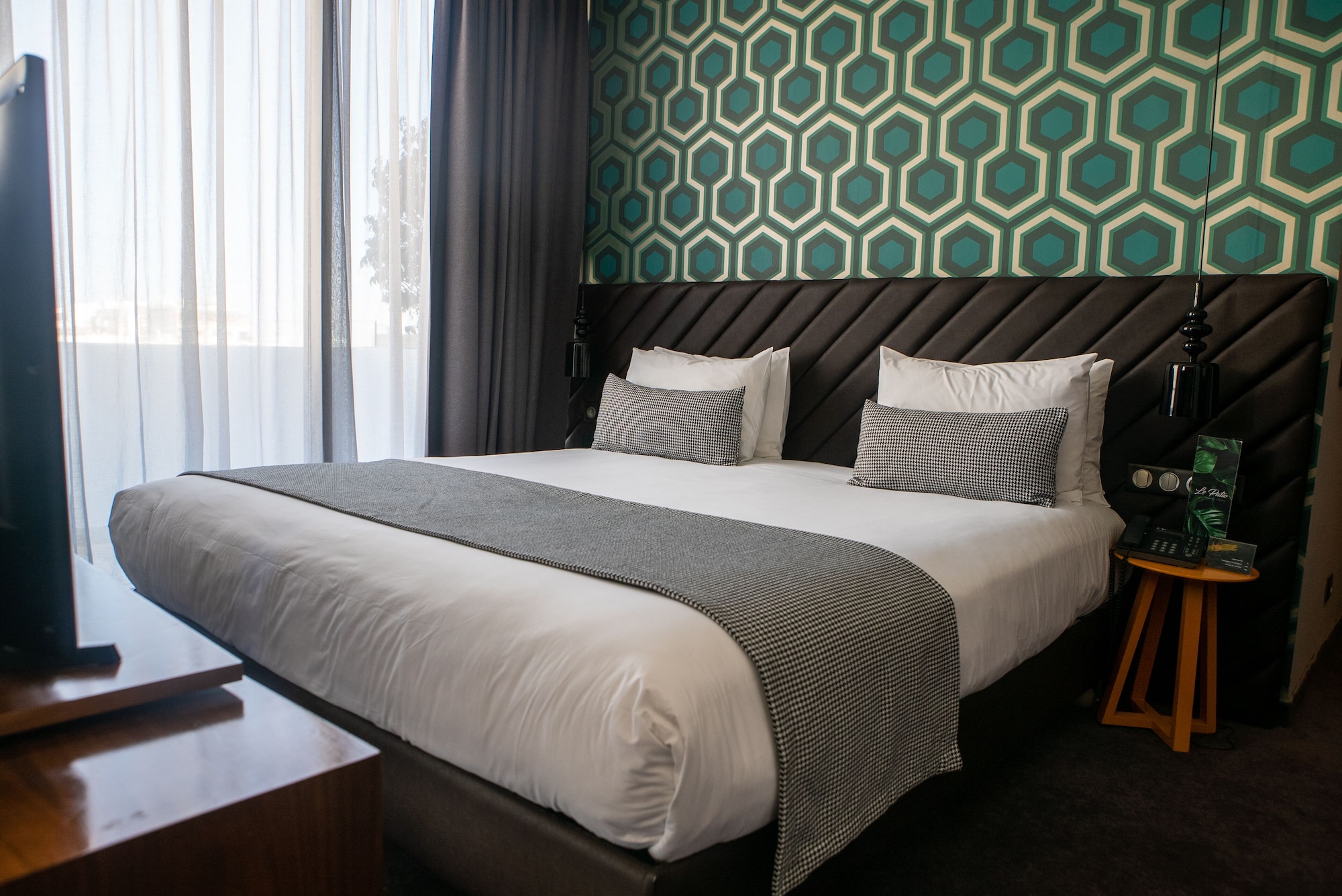PRESTIGE, SUITE