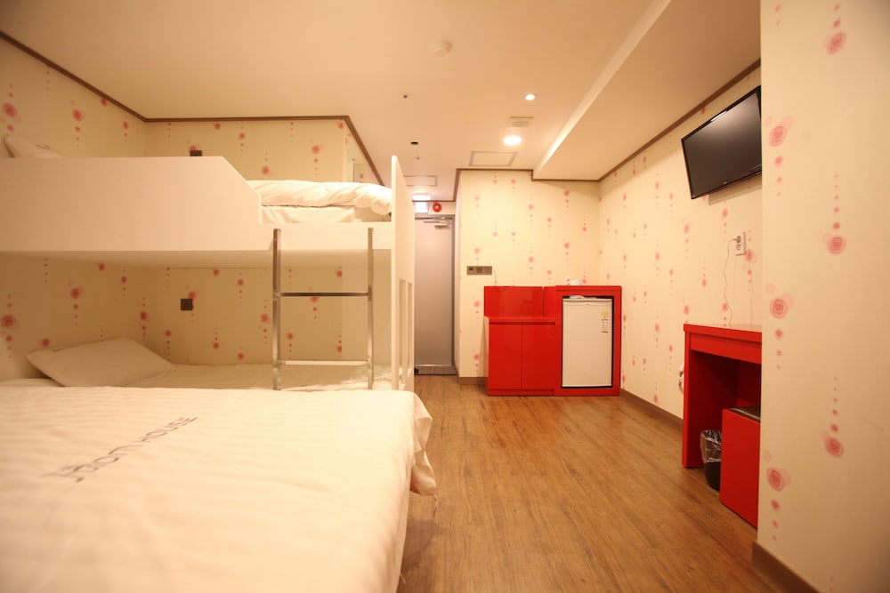 Myeongdong Mom House 5/46