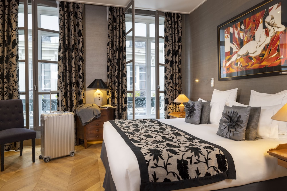 DELUXE, DOUBLE BED