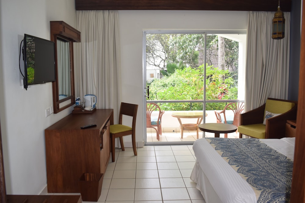 Diamonds Leisure Beach and Golf Resort 29/63
