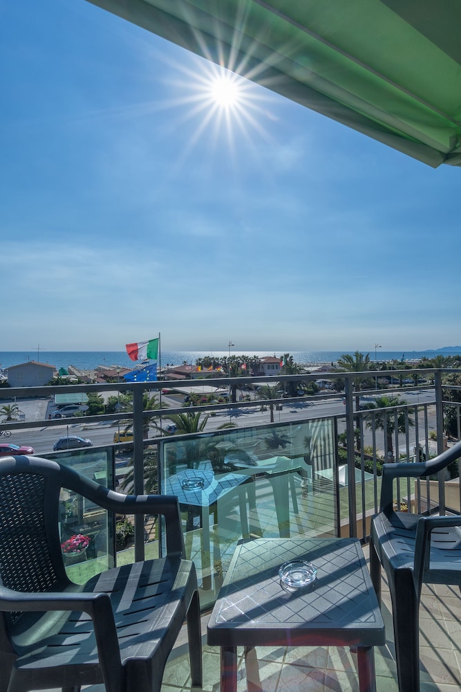 Hotel Siesta 47/66