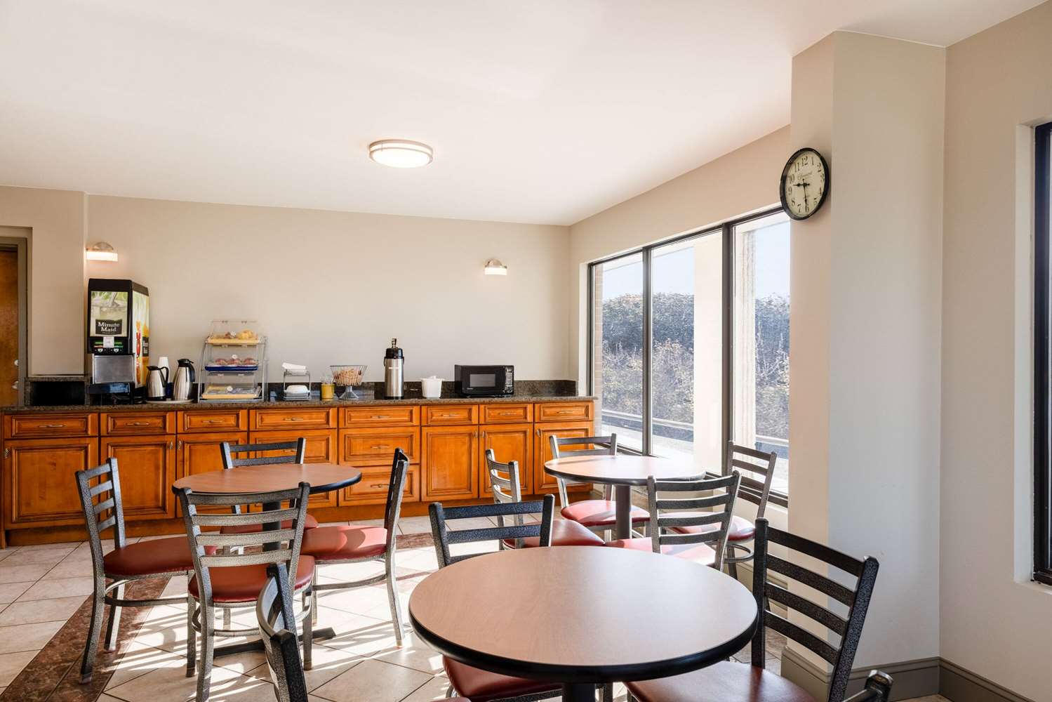 Days Inn by Wyndham Mooresville Lake Norman 9/16