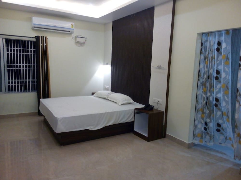 Hotel Marina Manor 8/37