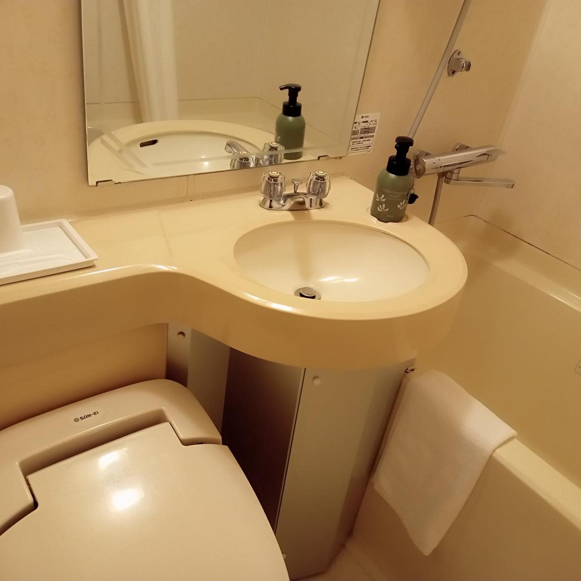 Room, Semi Double Bed