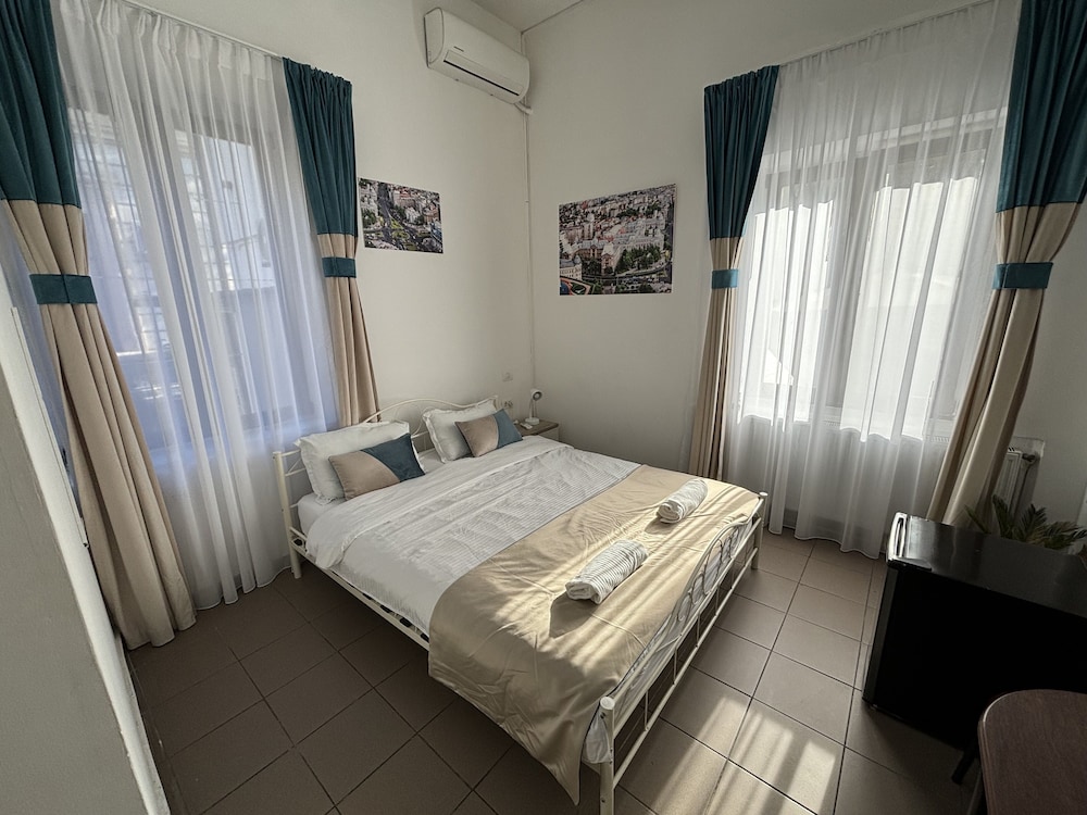 X Hostel Bucharest 8/44