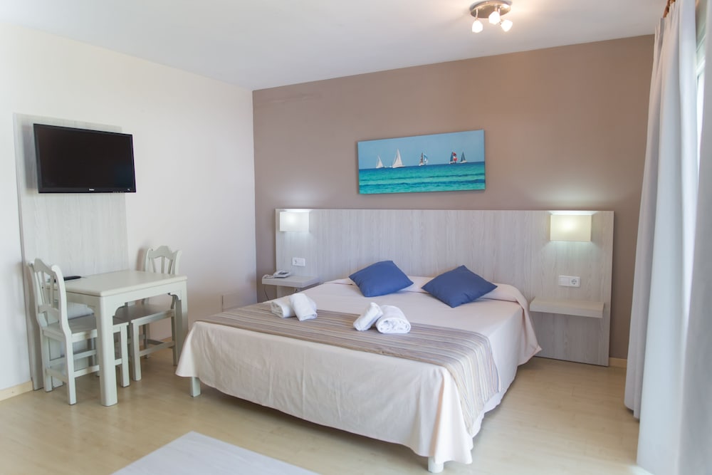 Hotel Club Es Talaial 35/68
