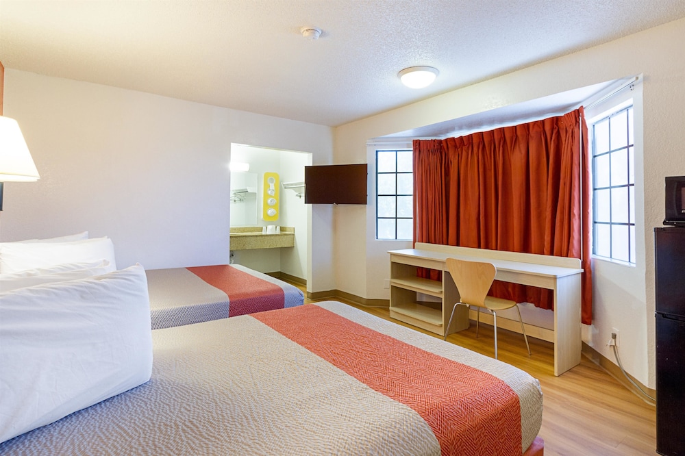 Motel6 Mesa, AZ - South 19/47