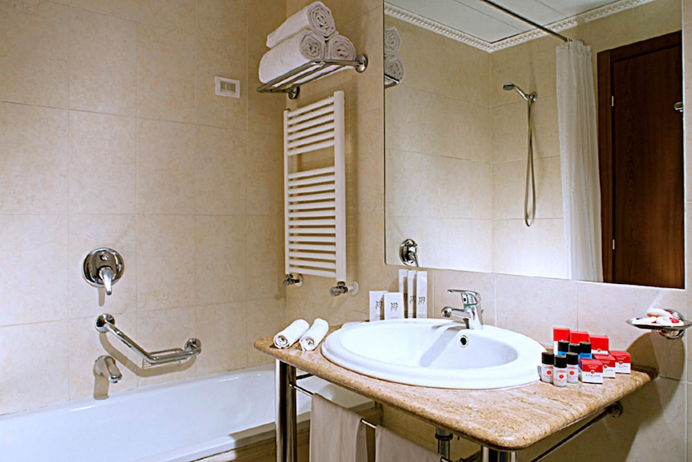 Ramada By Wyndham Naples 16/47