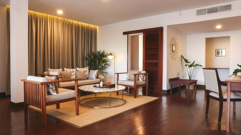 Amanjaya Pancam Suites Hotel 46/67