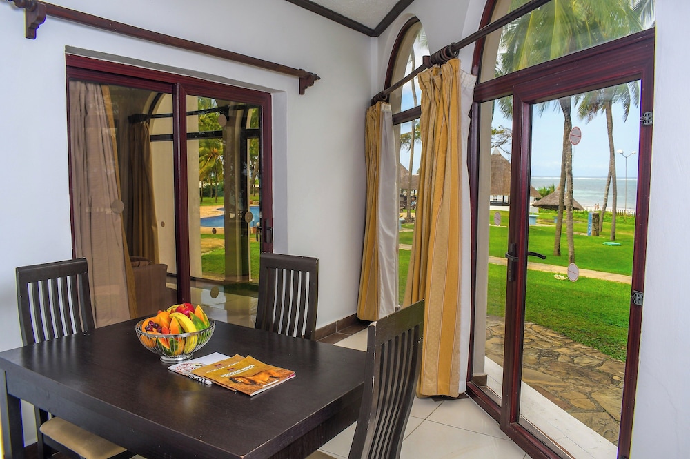 Muthu Nyali Beach Hotel & Spa Hotel, Mombasa 58/73
