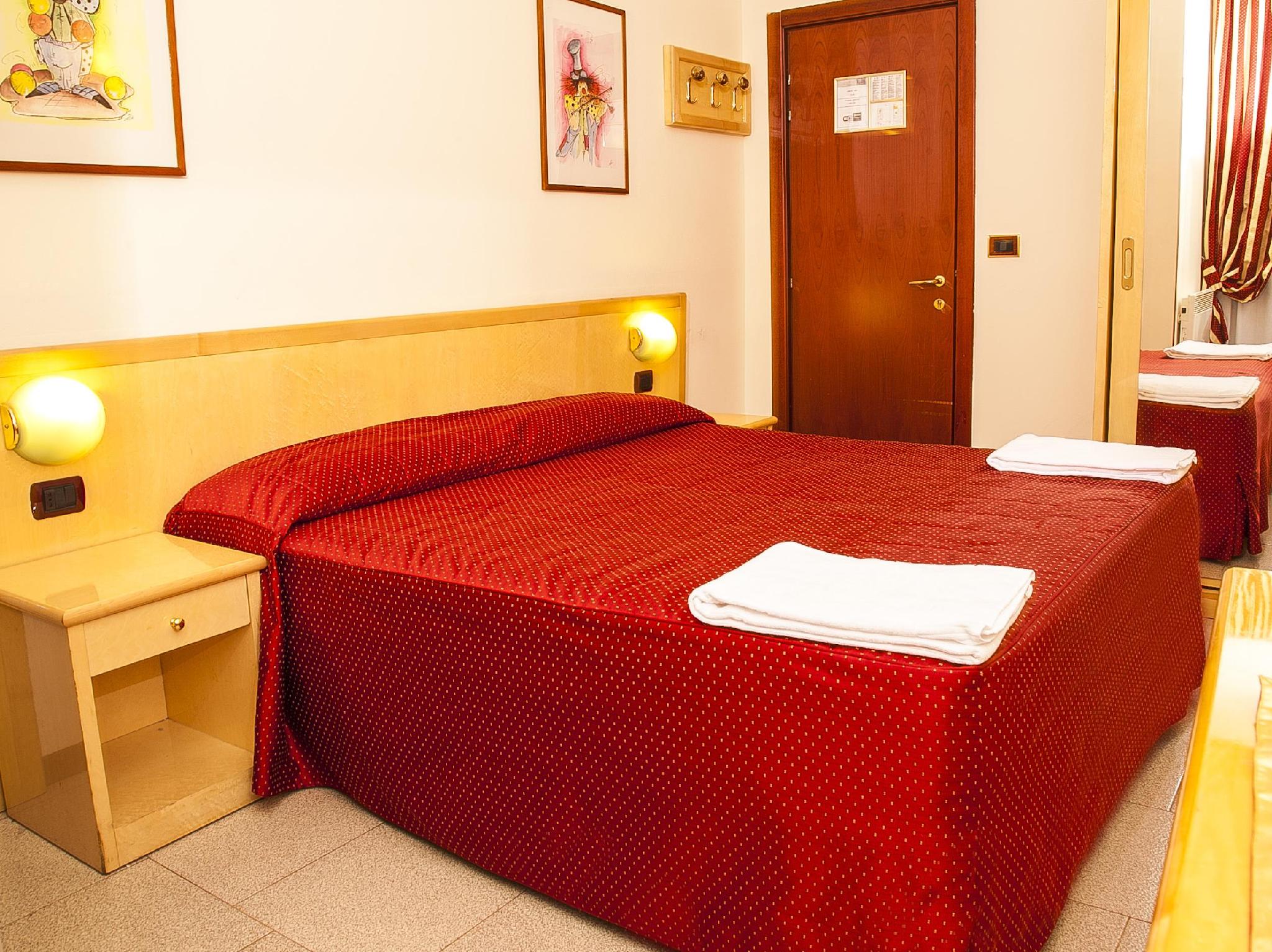 غرفة تُحدَّد عند الوصول، Hotel Fiorella 1/1