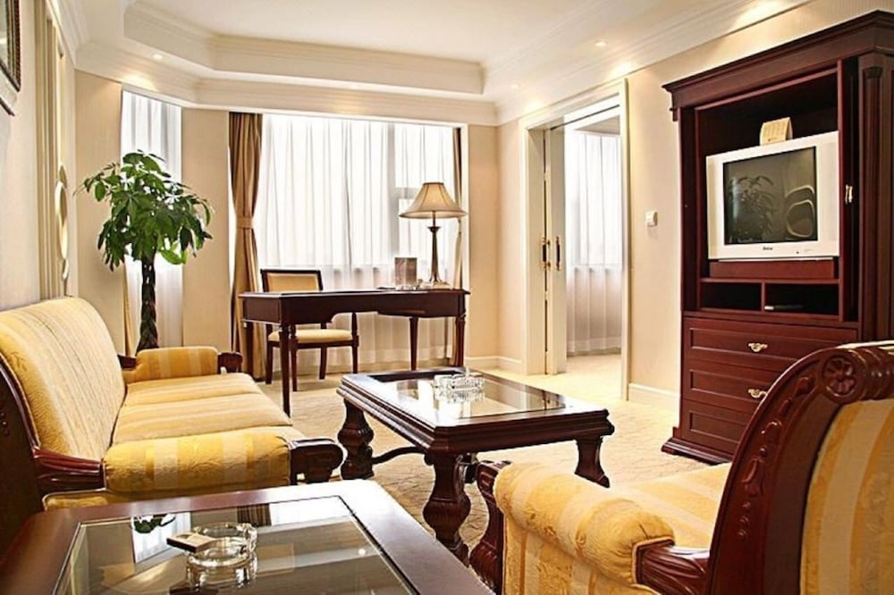 Poly Plaza Hotel Beijing 46/56